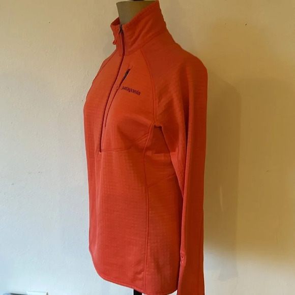 Patagonia sz S salmon pink retool 1/2 zip w/ zip pocket great pre owned cond - Picture 3 of 10